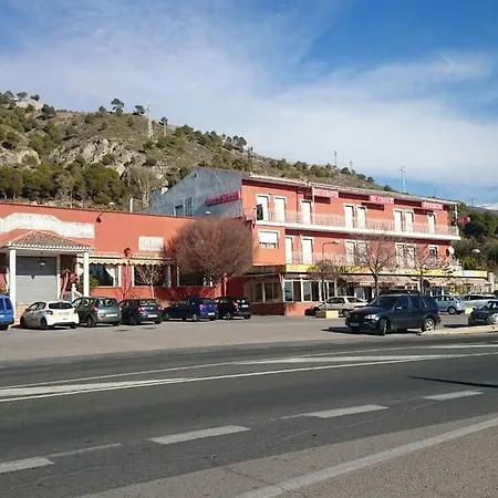 Hostal Restaurante el cruce-3